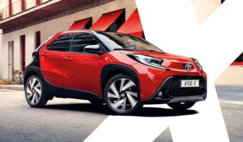 Toyota Aygo X Cross lleno